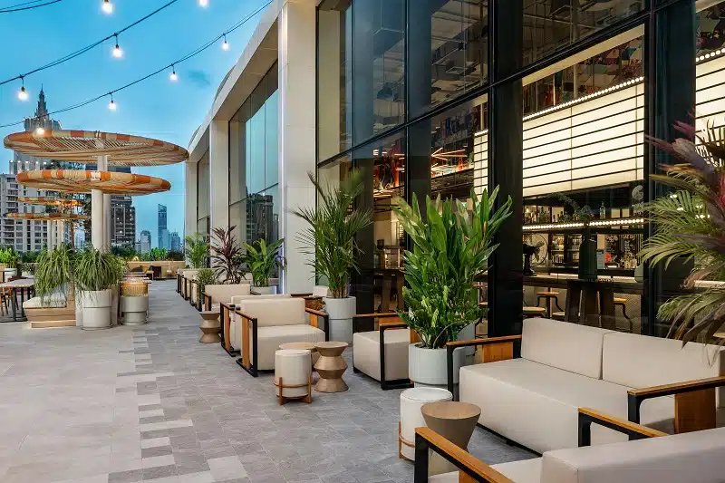 L Moxy Bangkok Ratchaprasong Outdoor terrace restaurant side 1